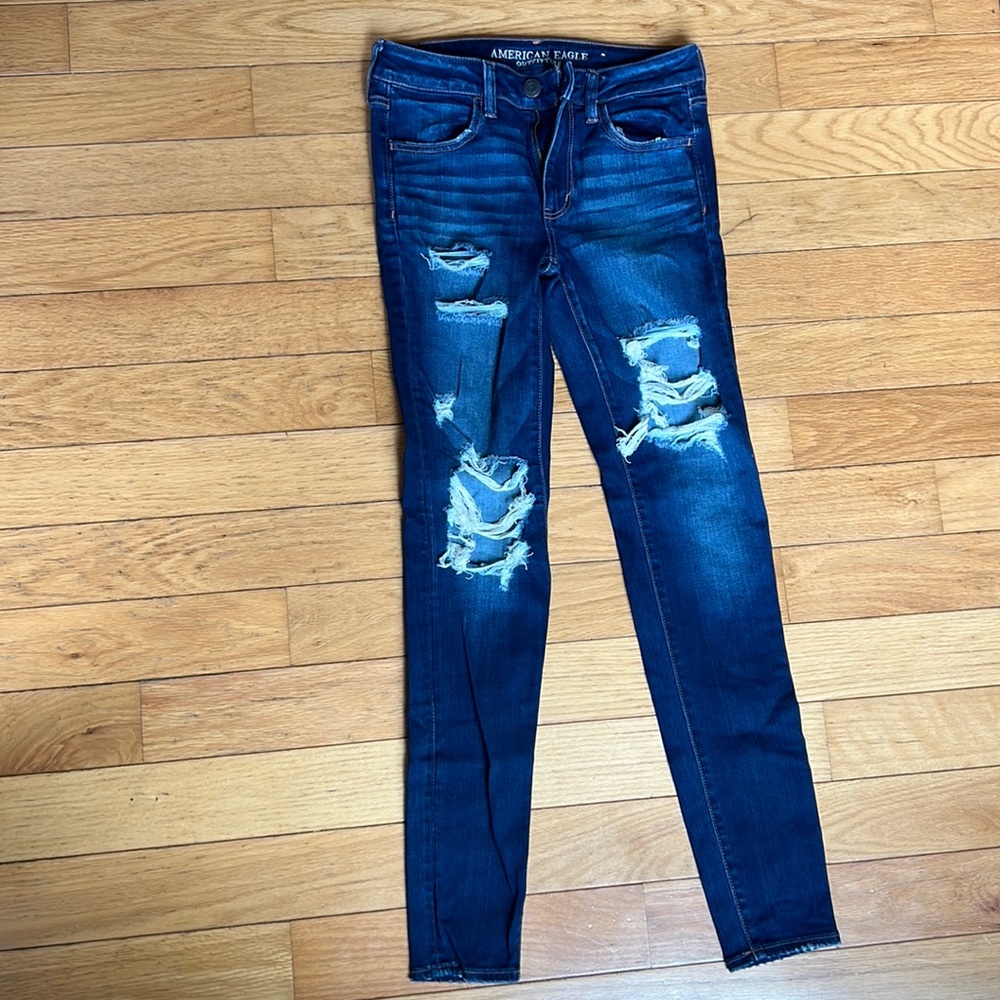 American Eagle distressed jeans